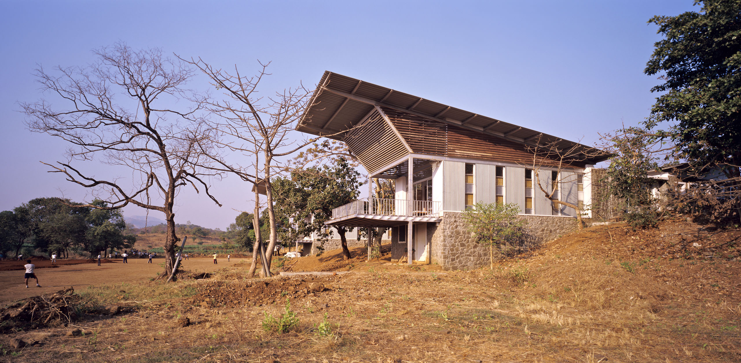 karjad magic bus center